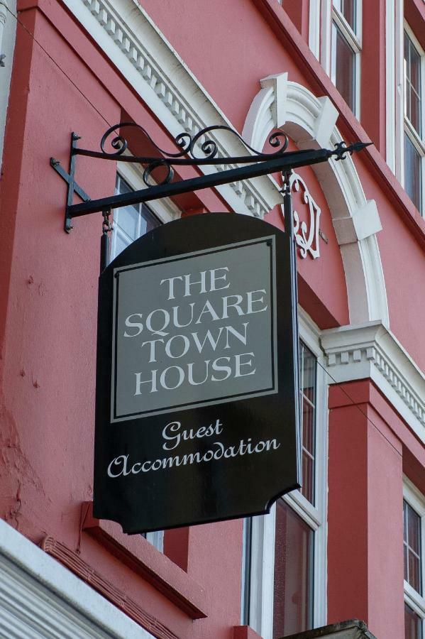 Отель The Square Townhouse Фермой Экстерьер фото