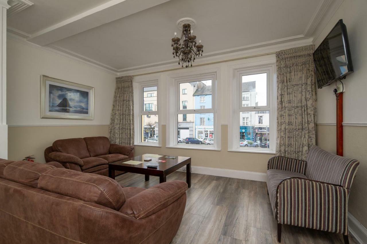 Отель The Square Townhouse Фермой Экстерьер фото